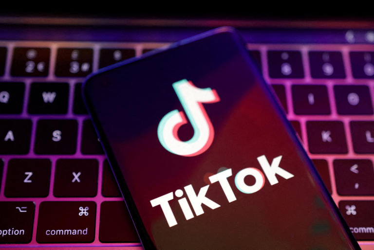 Legisladores presentan proyecto de ley para prohibir TikTok en Estados Unidos