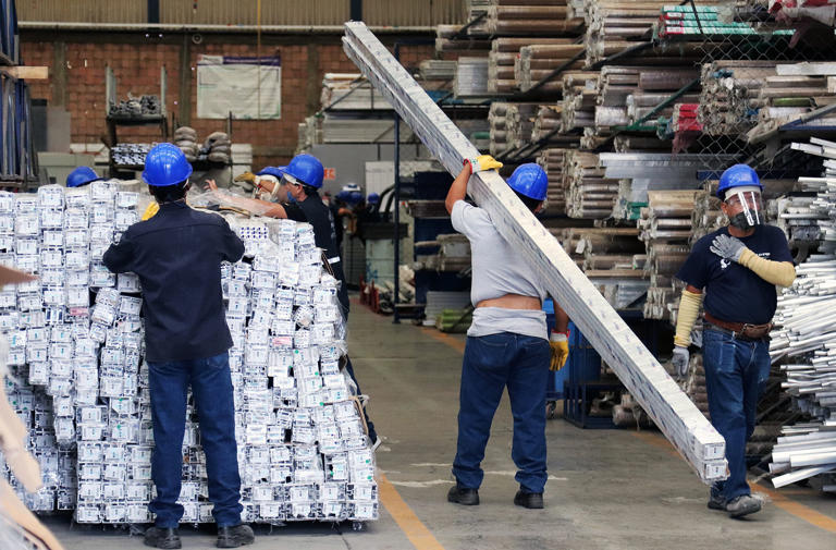 México revoca los aranceles al aluminio por la falta de producción nacional