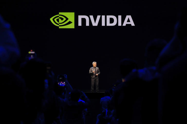 Nvidia supera 3 billones de dólares en bolsa y adelanta a Apple como segunda mayor empresa