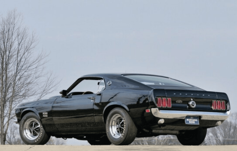 El Ford Mustang “Boss” 429: el “muscle car” nacido para rugir en las pista y en la calle