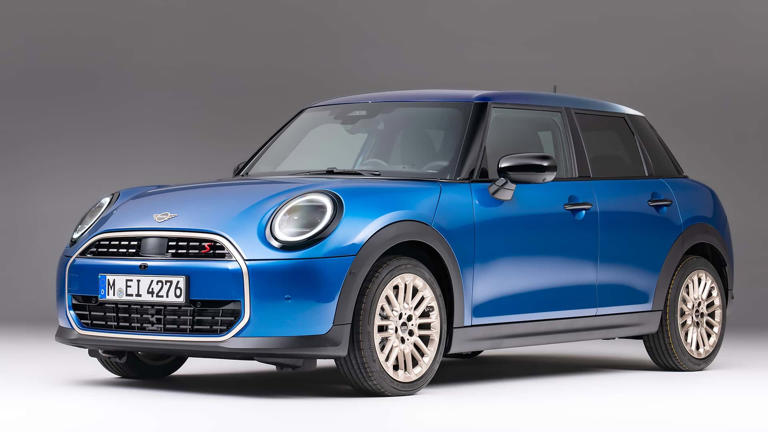 Nuevo MINI 5 puertas 2024: nueva carrocería, misma base mecánica