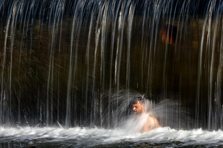 Fuertes olas de calor azotan Europa, Asia y América con casi mil fallecidos