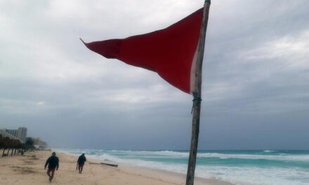 🛑Beryl tocará tierra en el Caribe mexicano como huracán categoría 2 la noche del jueves