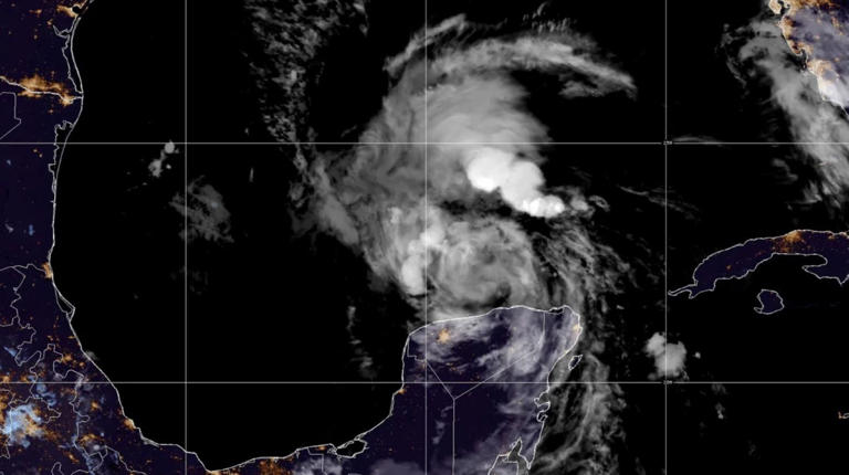 Beryl traza su rumbo hacia el sur de Texas