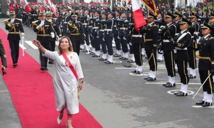 Boluarte concluye un discurso de cinco horas ante un Congreso semivacío