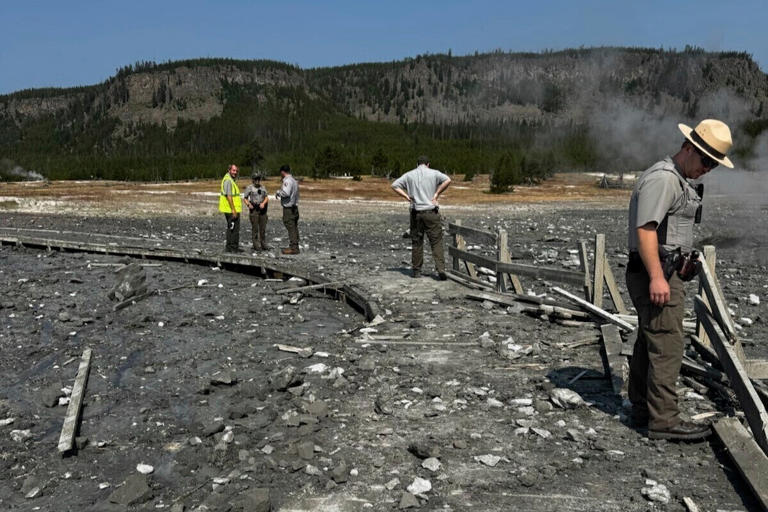 Explosión hidrotermal sorprende a visitantes en Parque Nacional de Yellowstone