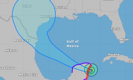 🛑Beryl toca tierra como huracán sobre Yucatán y seguirá después hacia Texas, Estados Unidos