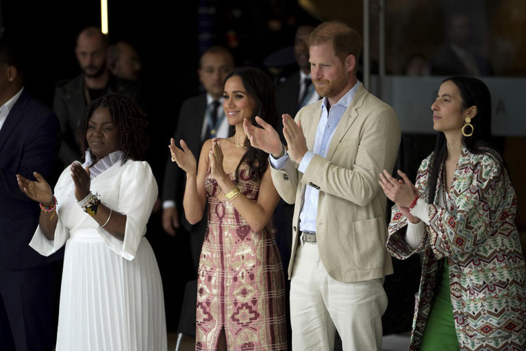 Cartagena recibe al príncipe Enrique y Meghan Markle en su tercer día de visita a #Colombia