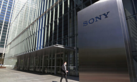 Sony reporta mayores ganancias por fuerte demanda de sus videojuegos, películas y música