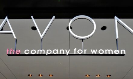 Avon se declara en bancarrota en Estados Unidos