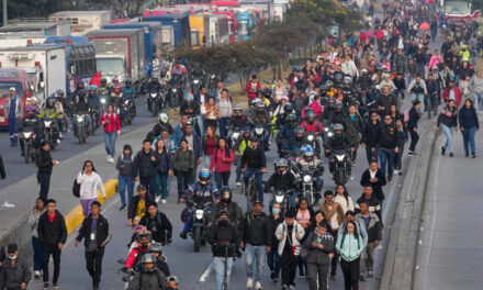 #Colombia: transportistas de carga protestan por alza del diésel al no alcanzar acuerdo con gobierno