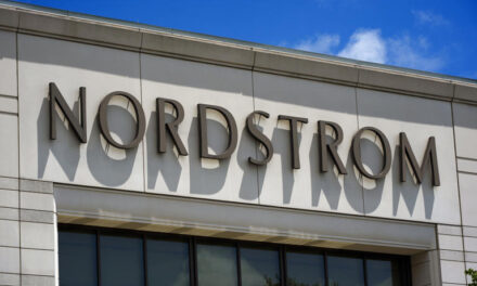 Familia Nordstrom ofrece adquirir la cadena por 3.760 MDD con grupo minorista mexicano