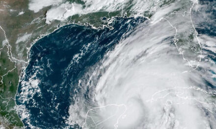 🛑Helene se convierte en huracán frente a la península de Yucatán y va camino a Florida