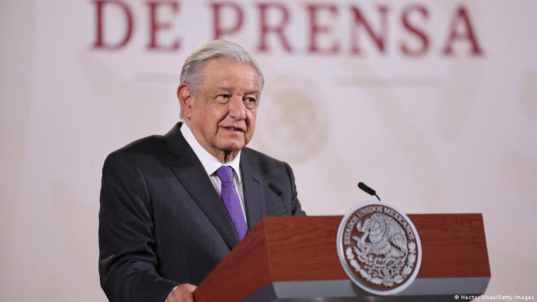 ¡Ya se va! Un sexenio de mañaneras de López Obrador: “desinformación” y “agresiones” contra periodistas