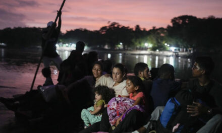 El flujo de migrantes por la frontera sur mexicana ya está controlado. Pero por los cárteles