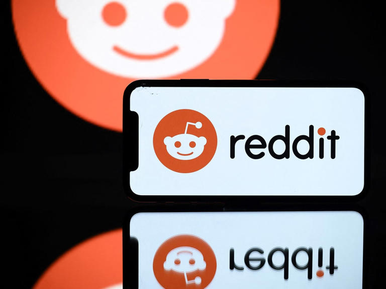 Usuarios reportan fallos informáticos en Reddit, Venmo y la nueva red social Bluesky