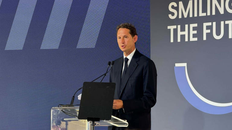 Mark Zuckerberg anuncia a John Elkann como nuevo consejero de Meta, el holding que controla Facebook y más cosas.